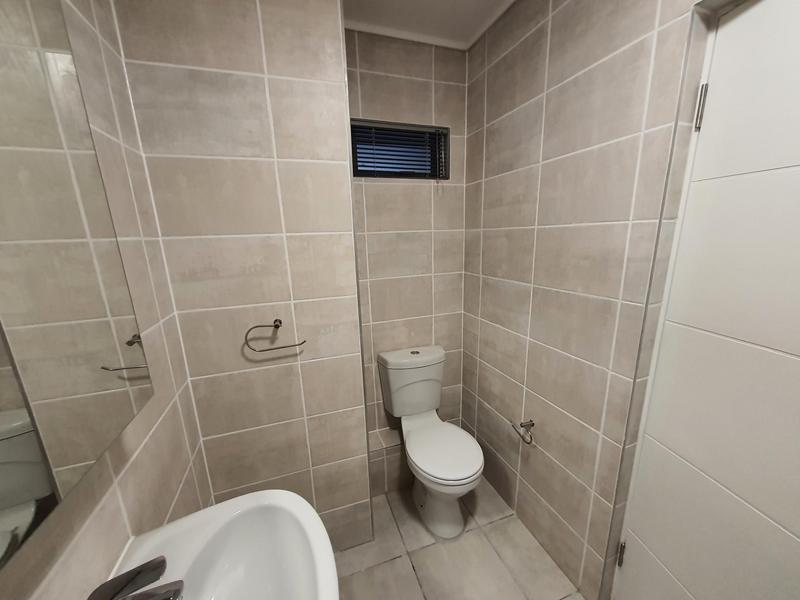 To Let 1 Bedroom Property for Rent in Gordons Bay Western Cape